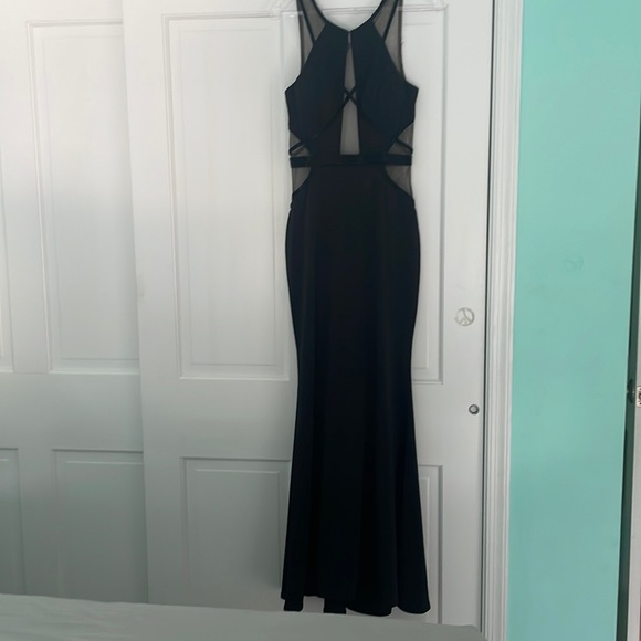 Mon Cheri Dresses & Skirts - Mon Cheri dress. Worn for prom, elegant for formal event. Sz 4,fits between 2-4.